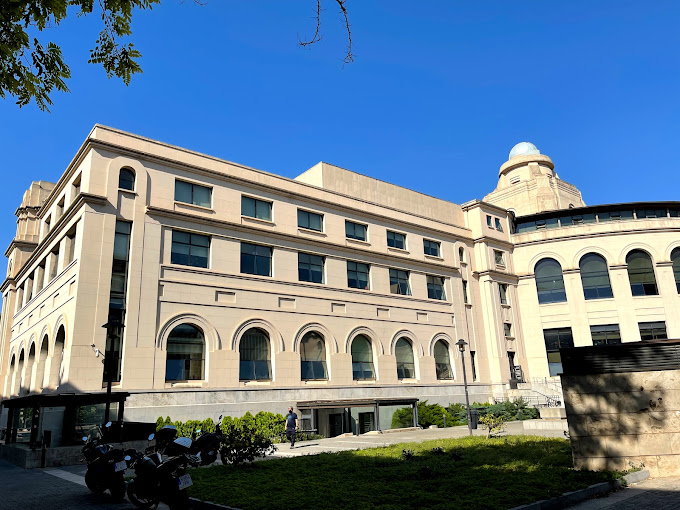 1- دانشگاه والنسیا (University of Valencia)